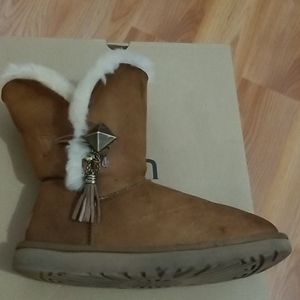 UGG Lilou Ankle Boots